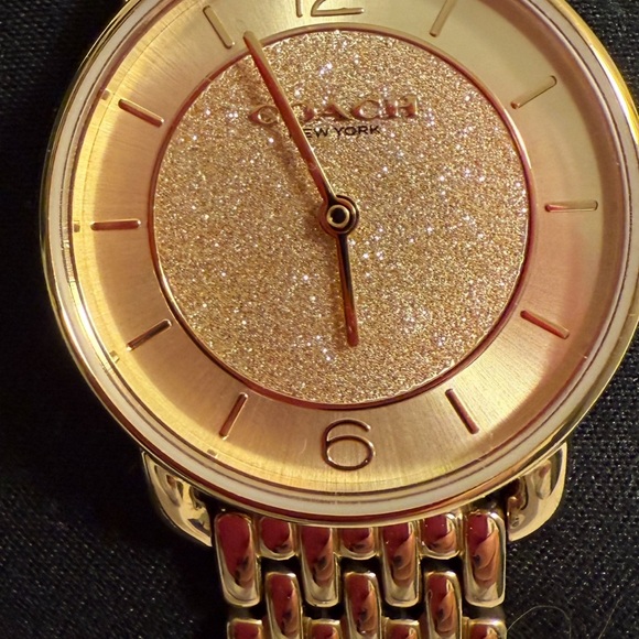 Coach Women's Elegant Gold Watch - Picture 4 of 6